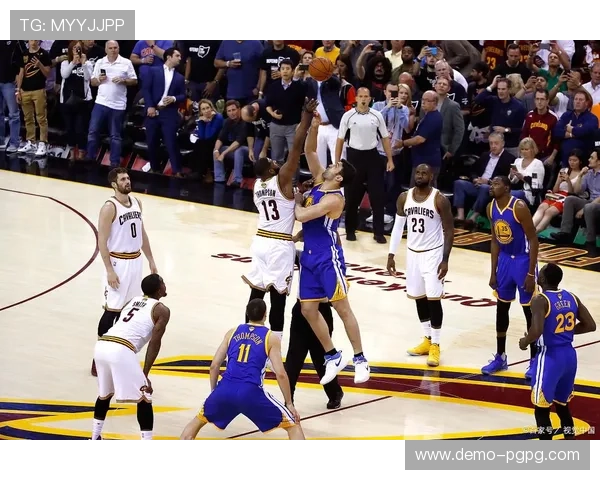 NBA总决赛巅峰对决直播间，见证总冠军诞生时刻